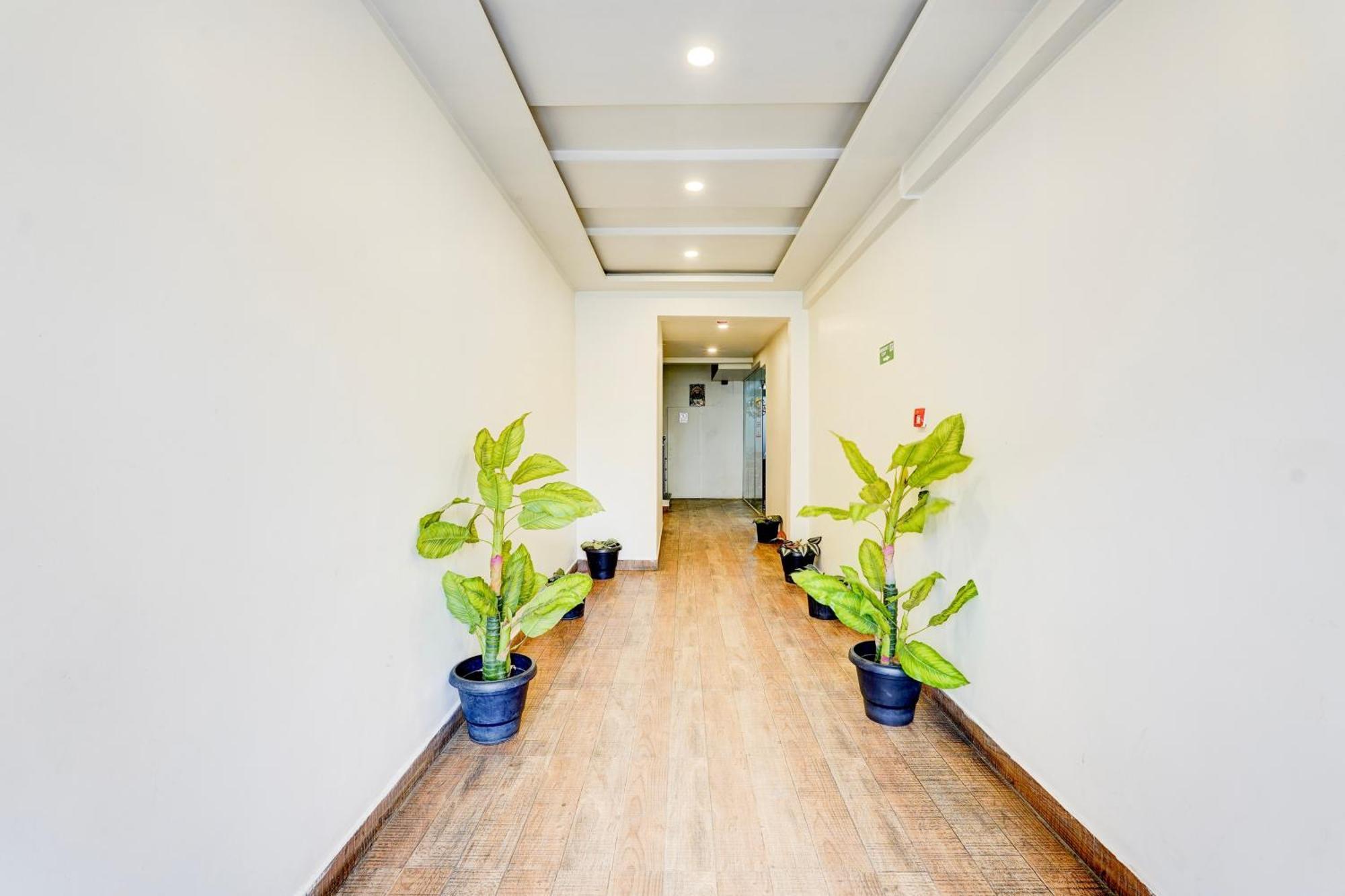 Super Townhouse Tirupati Otel Dış mekan fotoğraf