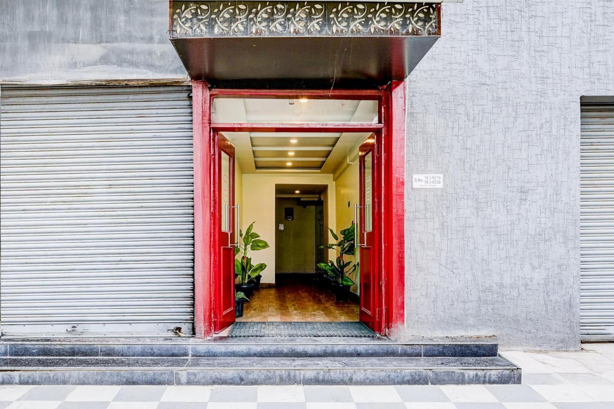 Super Townhouse Tirupati Otel Dış mekan fotoğraf